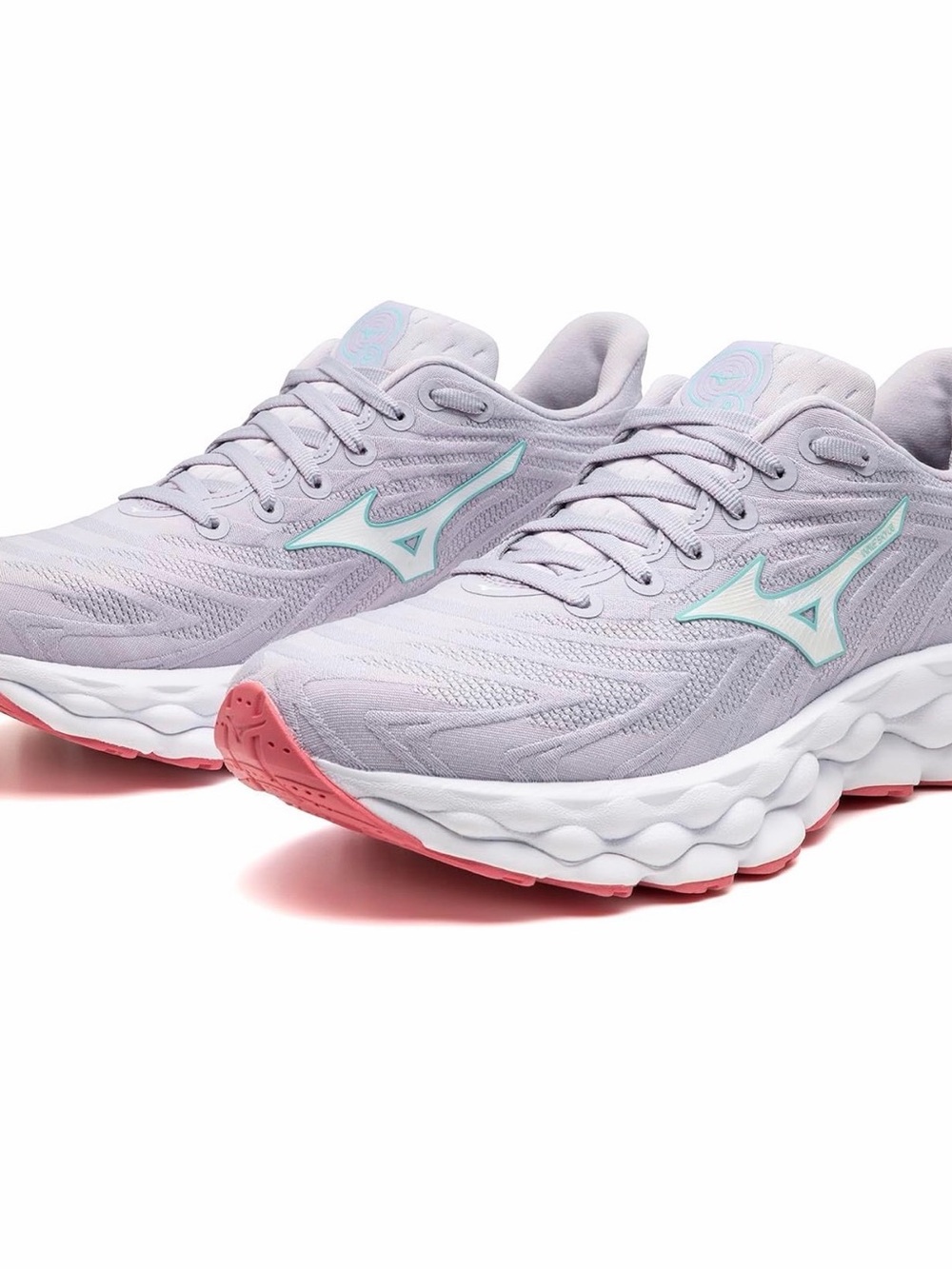 Mizuno Women's size 10.5 Lavender Running Sneakers with Pink Outsole